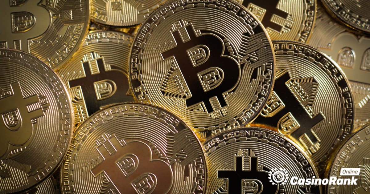 Bitcoin vs. perinteiset maksutavat online-kasinoissa: plussat ja miinukset